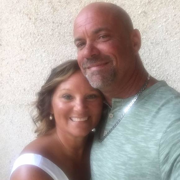 Profile Picture of Tonya Lancieri (@tonyadg6) on Poshmark
