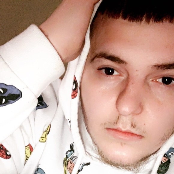 Profile Picture of Matt Mccracken (@mattmccracke759) on Poshmark
