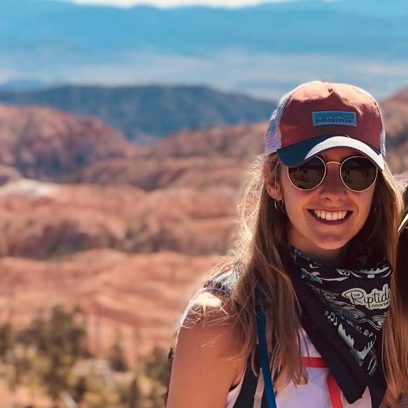 Amy Stoneman - Poshmark Profile Picture of Amy Stoneman (@ajstoneman_) on Poshmark