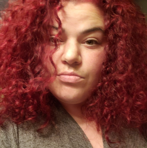 Profile Picture of Alysia Cubellis (@lyshi2305) on Poshmark