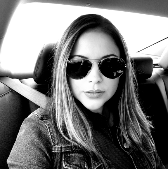 Profile Picture of Shelon Syc (@sychacon) on Poshmark