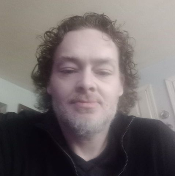 Profile Picture of Travis Kirk (@travisraykirk) on Poshmark