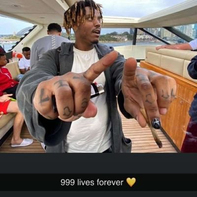 Profile Picture of Jazzy💗2k17❣️🎓 (@lilly6735) on Twitter