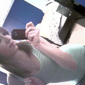 Profile Picture of Katie Lee (@katii_lee) on Myspace