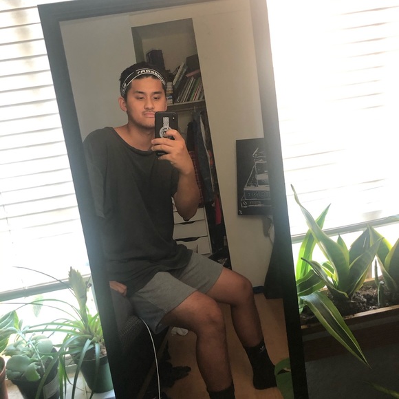 Profile Picture of Justin Matthew (@justincmanalo) on Poshmark