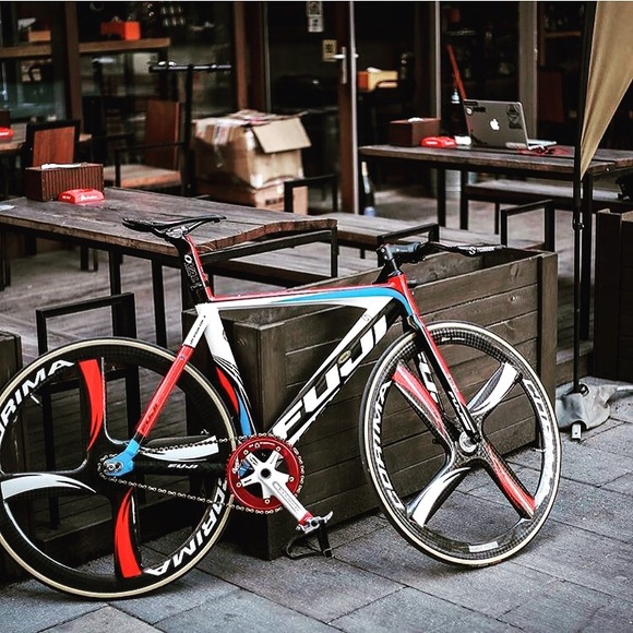 Profile Picture of Steve Torres (@stevetorres650) on Poshmark