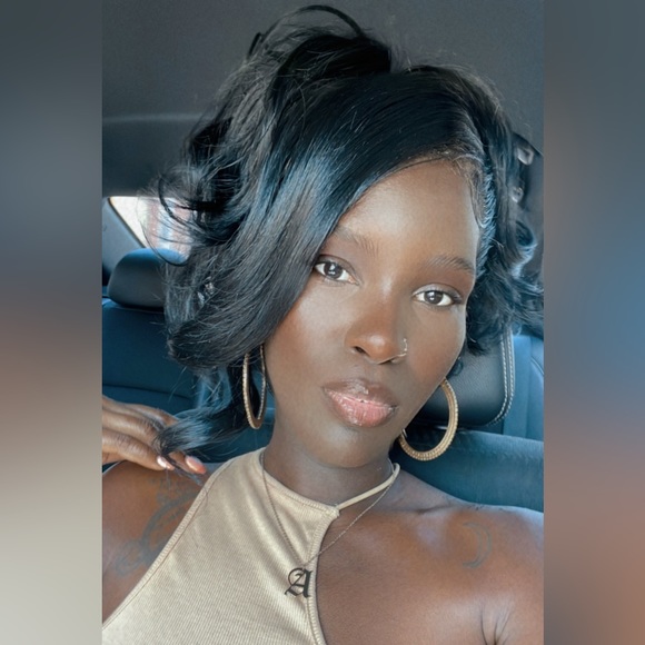 Profile Picture of Iesha Cruger (@icruger) on Poshmark