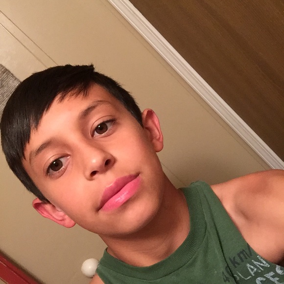 Profile Picture of Kevin Dominguez (@kevdominguez) on Poshmark