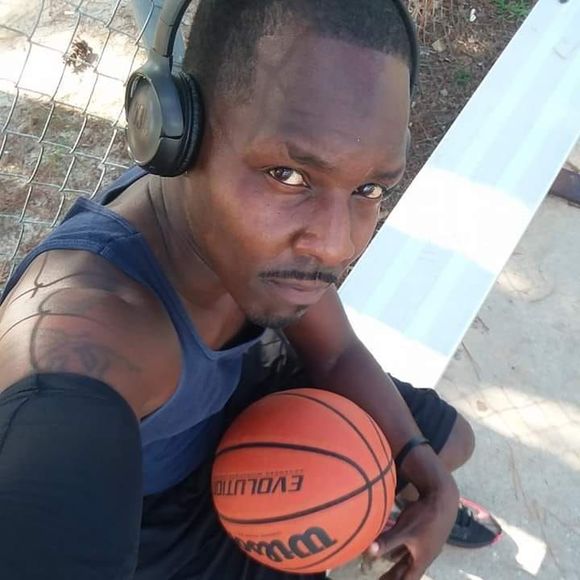 Profile Picture of Robert Coleman (@robertcolema382) on Poshmark