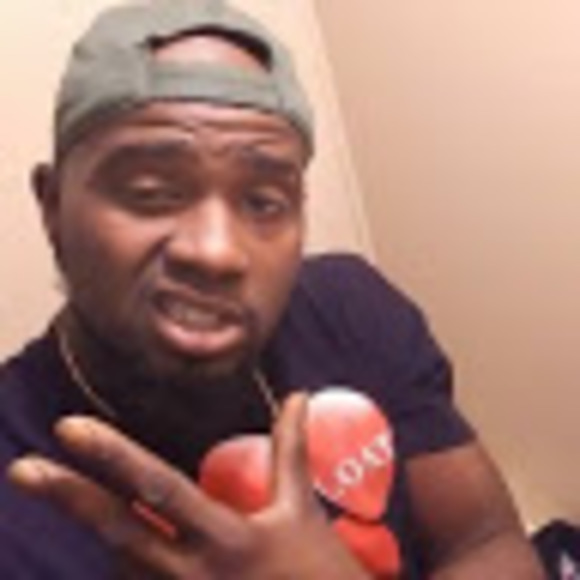 Profile Picture of Devin Mason (@droopdm1990) on Poshmark