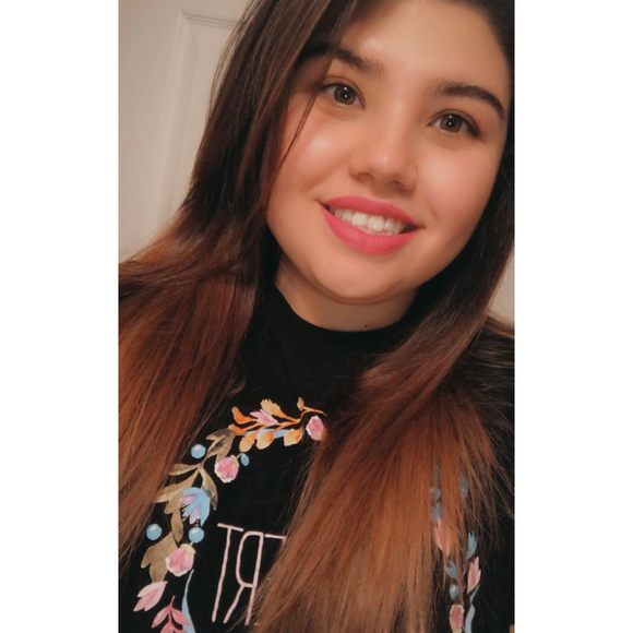 Profile Picture of Dominique Wayda (@wayduhh17) on Poshmark