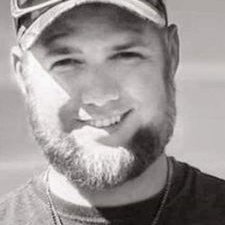 Profile Picture of Travis LYLE (@TravisLYLE4) on Twitter