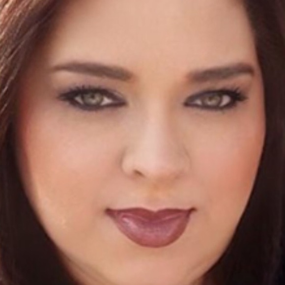 Profile Picture of Dawdawn Mikulek (@dawndee74) on Poshmark