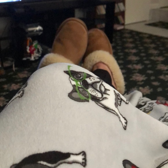 Profile Picture of Lisa Patick (@lisarobin123) on Poshmark