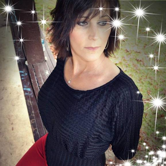 Profile Picture of Maria Frankow (@mariafrankow) on Poshmark