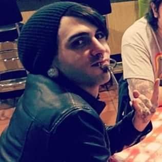 Profile Picture of Mark Nellis (@MaFknTastyCakes) on Twitter