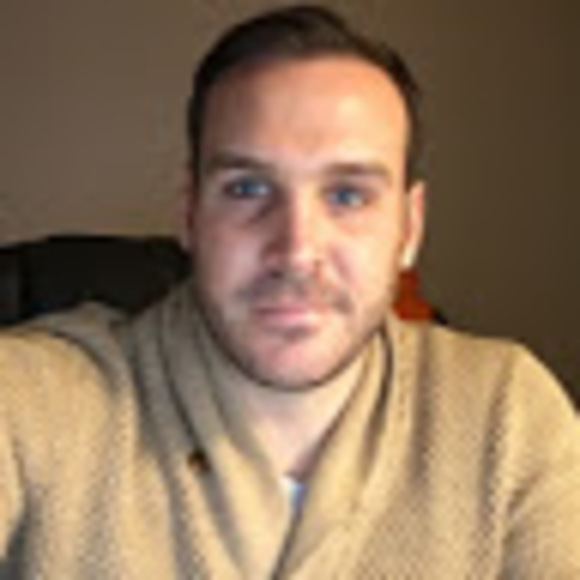 Profile Picture of David Grigsby (@david_grigsby) on Poshmark