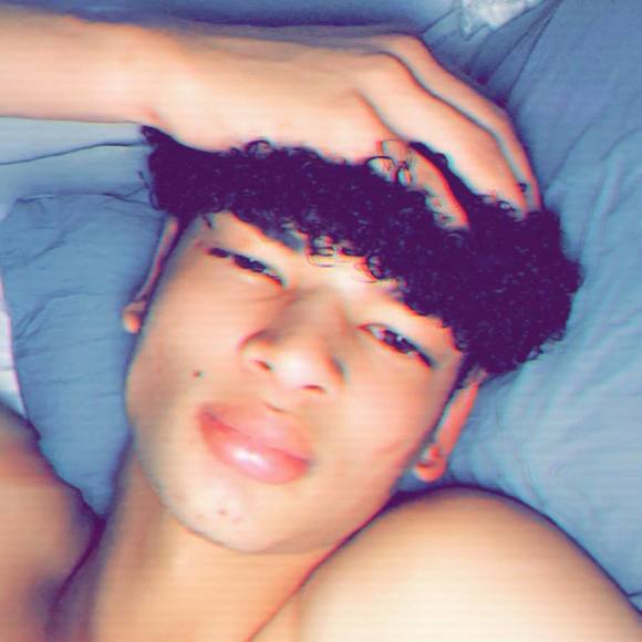 Profile Picture of Joshua Wade (@joshuawade44) on Poshmark
