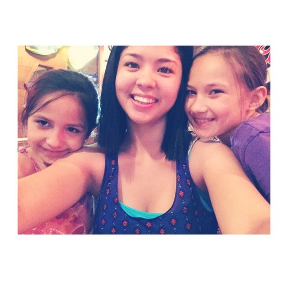 Profile Picture of Elizabeth Pequeno (@epequeno18) on Poshmark