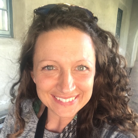 Profile Picture of Amanda Heilbron (@kona8bean) on Poshmark