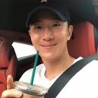 Profile Picture of   Robin Wong (@robinwong3) |... (@robinwong3) on Tiktok