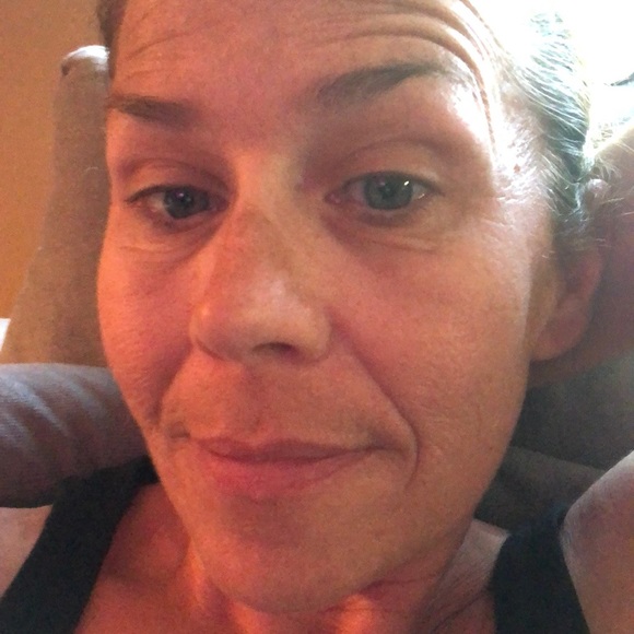 Profile Picture of Iris Macfadgen (@imacfadgen) on Poshmark