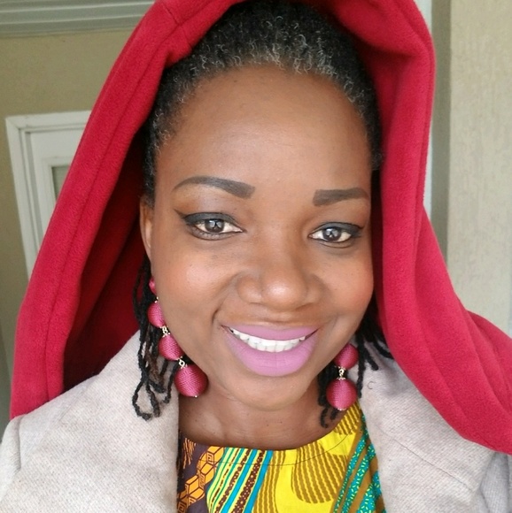 Profile Picture of Joy Etuks (@craftysmj) on Poshmark