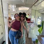 Profile Picture of Julia Thorpe-Smith (@_shadeofyellow) on Instagram