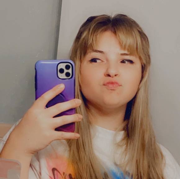 Katelyn Eden - Poshmark Profile Picture of Katelyn Eden (@katelyneden) on Poshmark