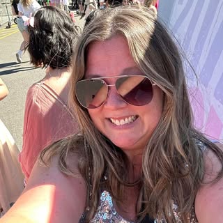 Profile Picture of Dawn Russell (@dawnrussell) on Instagram