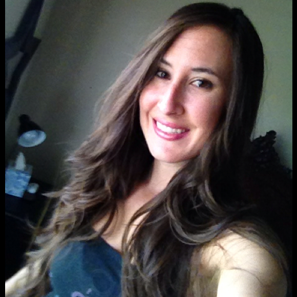 Profile Picture of Katie Eggleton (@katebabe422) on Poshmark