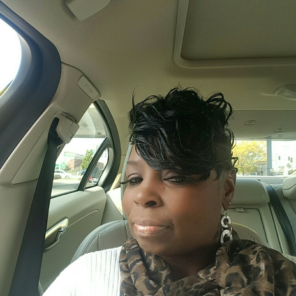 Profile Picture of Marjorie Alexander (@estylediva) on Poshmark