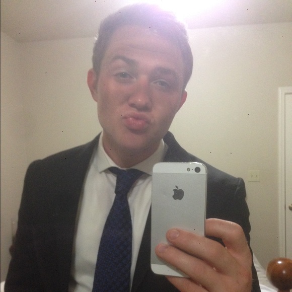 Josh Minton - Poshmark Profile Picture of Josh Minton (@joshminton) on Poshmark