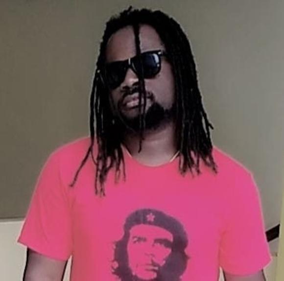 Profile Picture of Edson Joseph (@tisonsonn) on Poshmark