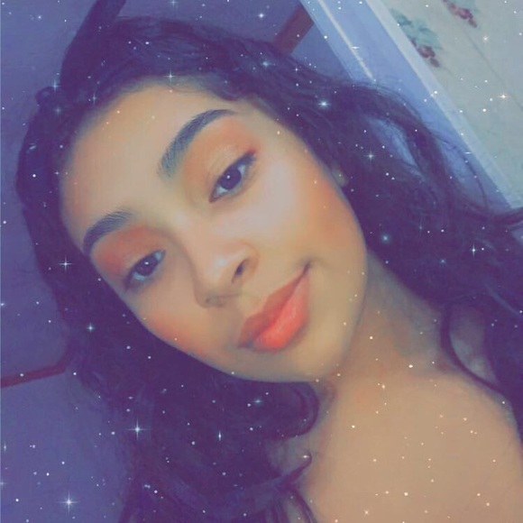 Profile Picture of Clarissa Cedillo (@clarissa1323) on Poshmark