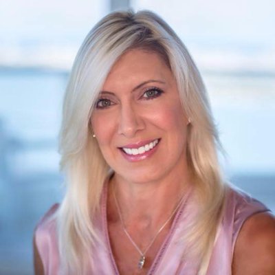 Profile Picture of Whitney Bloom (@whitney_bloom) on Twitter