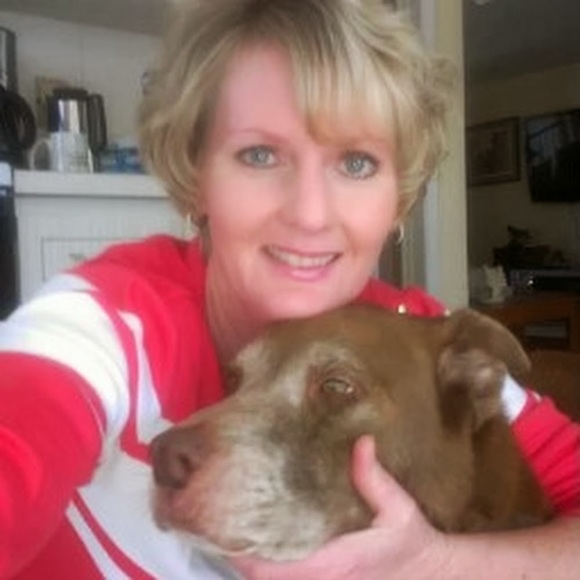 Profile Picture of Renee Reynolds (@reynolds19) on Poshmark