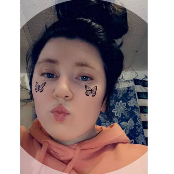 Profile Picture of Lexi Cornell (@lexicornell831) on Poshmark