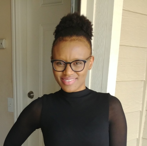 Profile Picture of Oooiiii Ooooo (@emmykemmy) on Poshmark