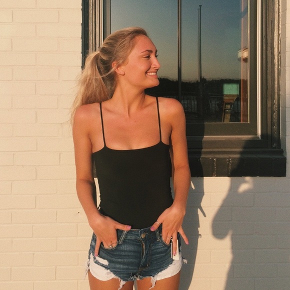 Profile Picture of Logan Robertson (@loganrobertson1) on Poshmark