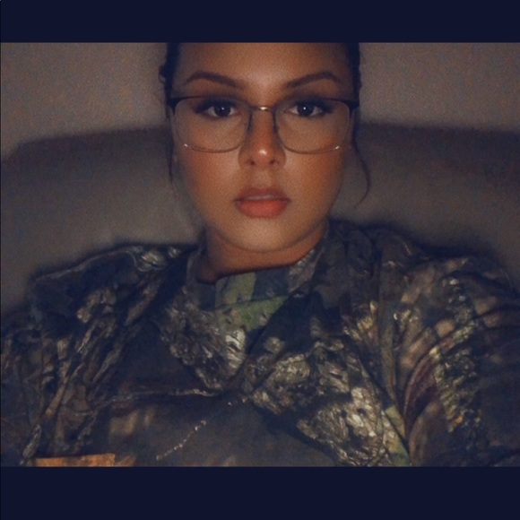 Profile Picture of Jasmine Lloyd (@jasminelloyd) on Poshmark