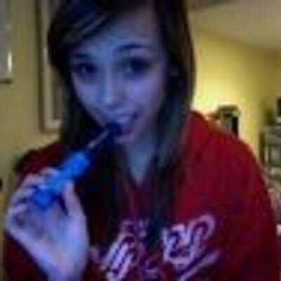 Karena Braga - Twitter Profile Picture of Karena Braga (@Tony_WHv) on Twitter