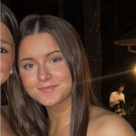 Profile Picture of Hailey Mcverry (@hailey_mcverry) on Poshmark