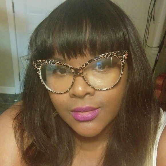Profile Picture of Shekinah Smith (@sksmith64) on Poshmark
