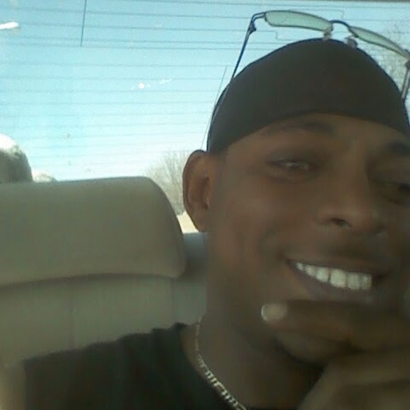 Profile Picture of Juan Flemmings (@juanjohnson67) on Poshmark
