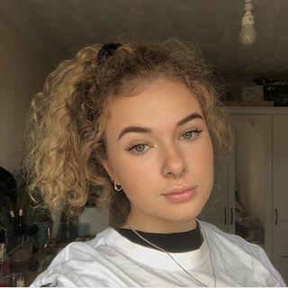 Profile Picture of Lucy Bunton (@Lucy-Bunton) on Facebook