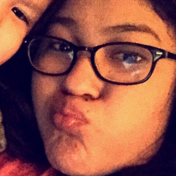 Profile Picture of Joel Barraz (@joel213) on Poshmark