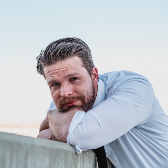 Profile Picture of Johnette Vena (@johnettevena) on Poshmark