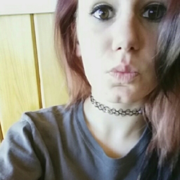 Profile Picture of Shea Walker (@oceanwavephases) on Poshmark