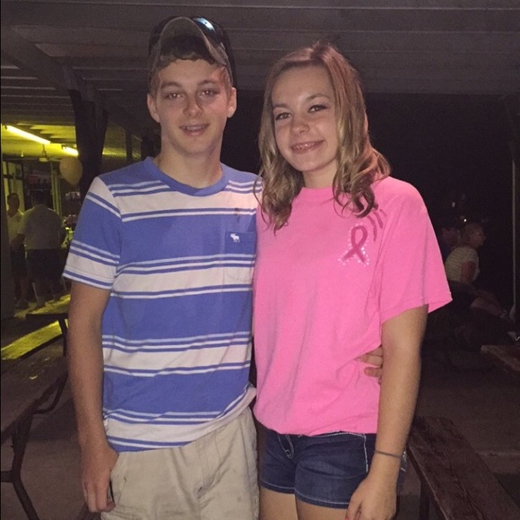 Profile Picture of Kayla Molohon (@kaylaamolohon) on Poshmark